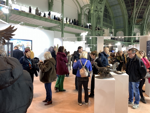 作品寸評や世界中の作品に触れ 次なる制作への意欲が掻き立てられます